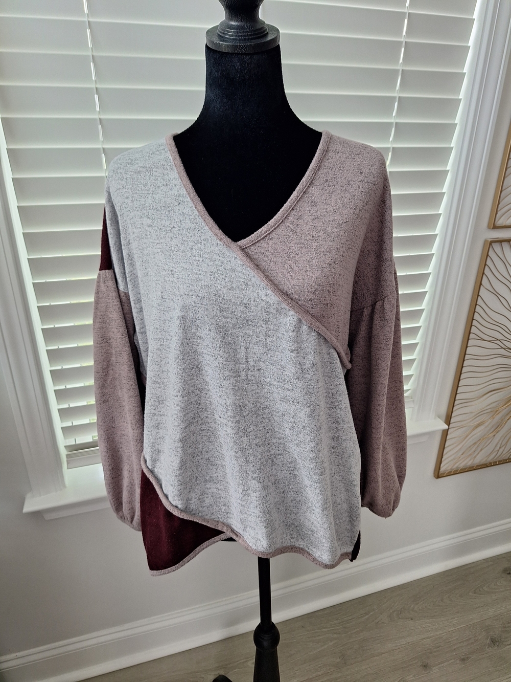 Colorblock V‑Neck Wrap Sweater in Dusty Mauve & Light Gray
